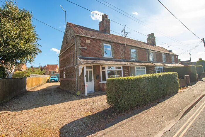 2 Bedroom End Of Terrace House For Sale In Hunstanton Road, Dersingham, PE31