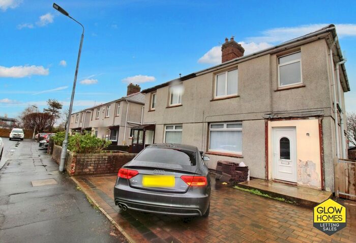 3 Bedroom Semi-Detached House For Sale In First Avenue, Irvine, KA12