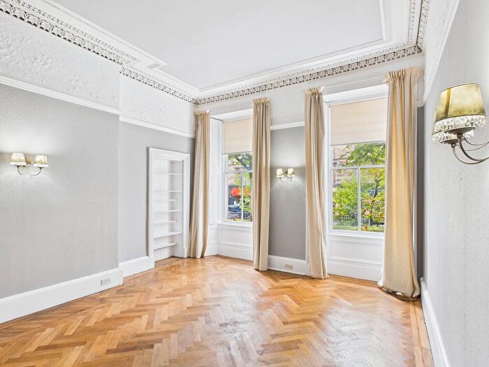 2 Bedroom Apartment To Rent In Ruskin Terrace, Botanics, Glasgow, G12
