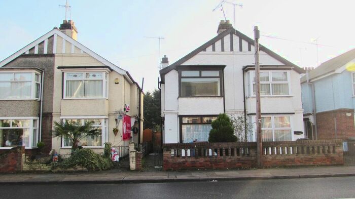 3 Bedroom Semi-Detached House To Rent In Wherstead Road, Ipswich, IP2