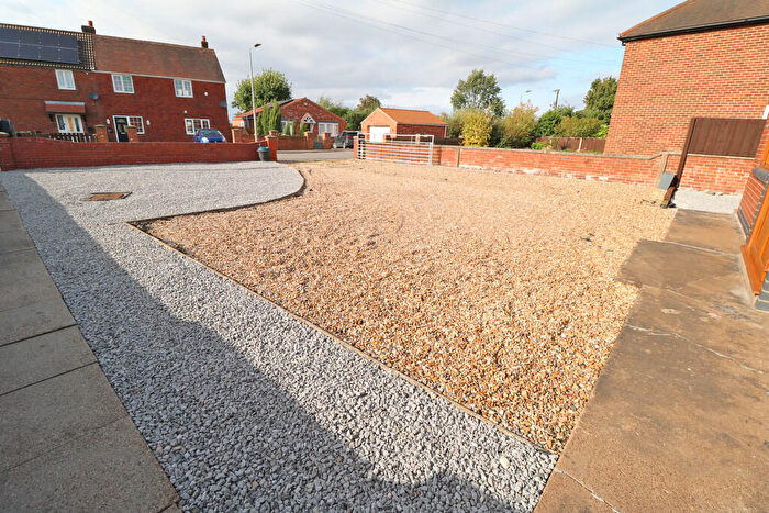 2 Bedroom Detached Bungalow For Sale In Eastoft Road, Luddington, DN17