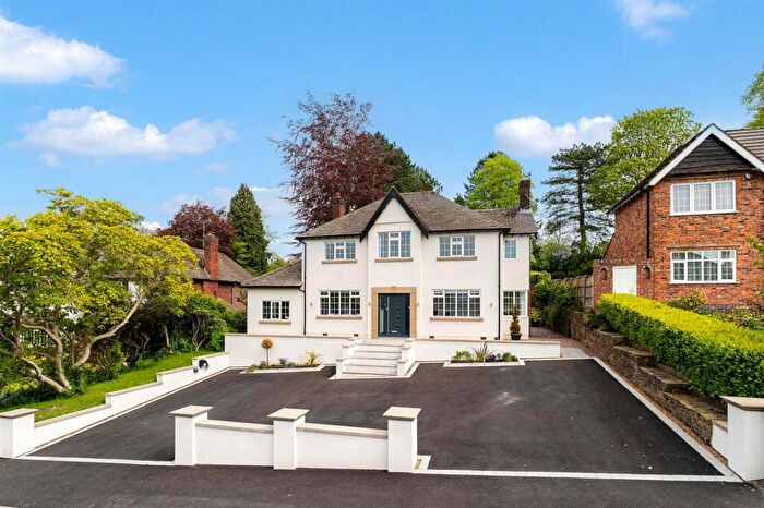 4 Bedroom Detached House For Sale In Badger Road, Prestbury, SK10
