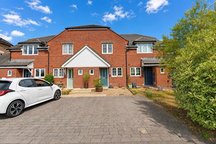 2 Bedroom Property For Sale In Trafalgar Rise, Clanfield, Waterlooville, PO8