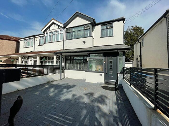 4 Bedroom Semi-Detached House To Rent In Southall, UB1