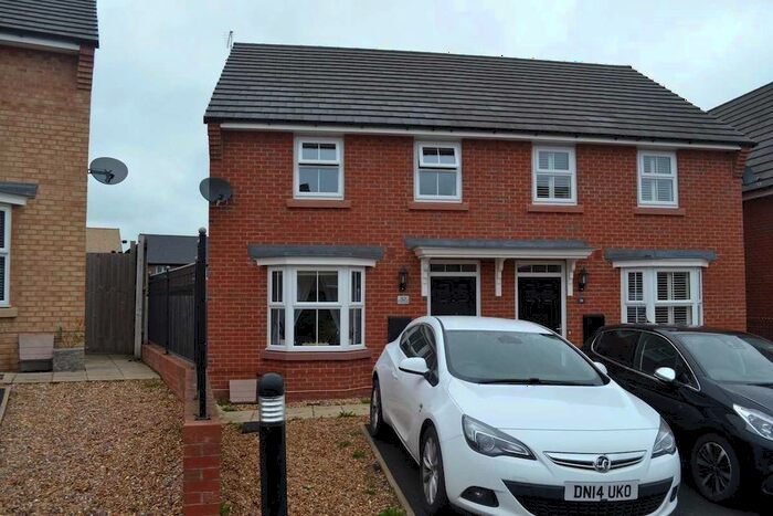 3 Bedroom Semi-Detached House To Rent In Thorneycroft Way, Crewe, CW1