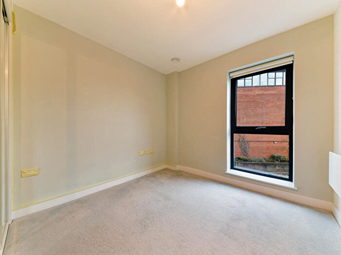2 Bedroom Apartment To Rent In Weavers Yard, Newbury Newbury, RG14