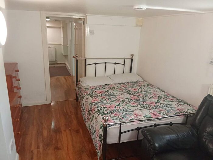 Studio To Rent In Algiers Road, London, SE13