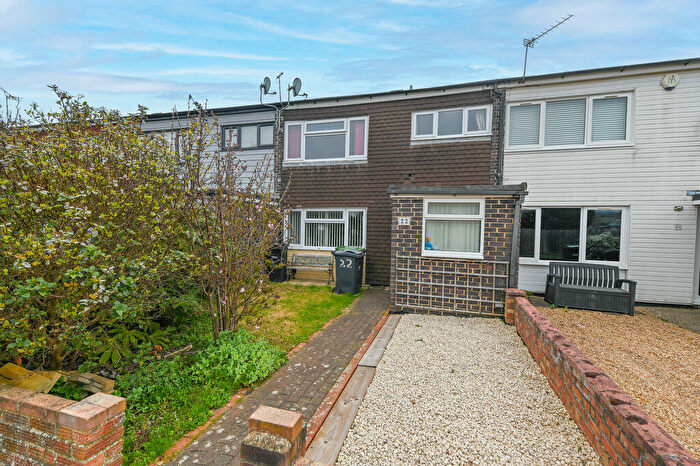 3 Bedroom Terraced House To Rent In Elm Park Road, Havant, PO9