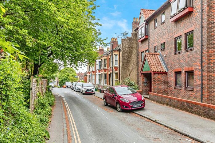 Apartment For Sale In Cumberland Place, Bristol, BS8