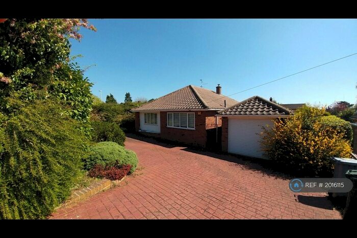 3 Bedroom Detached House To Rent In The Horse Close, Reading, RG4