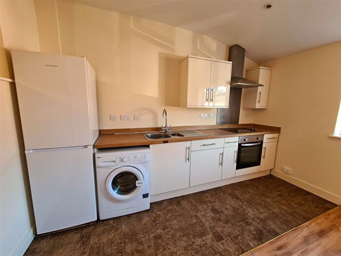 1 Bedroom Flat To Rent In Abbey Court, Rugby, CV21
