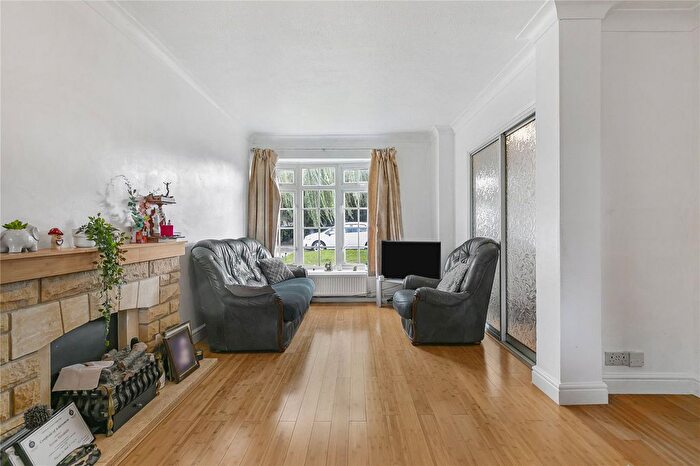 3 Bedroom End Terrace House For Sale In Gilpin Crescent, Twickenham, TW2