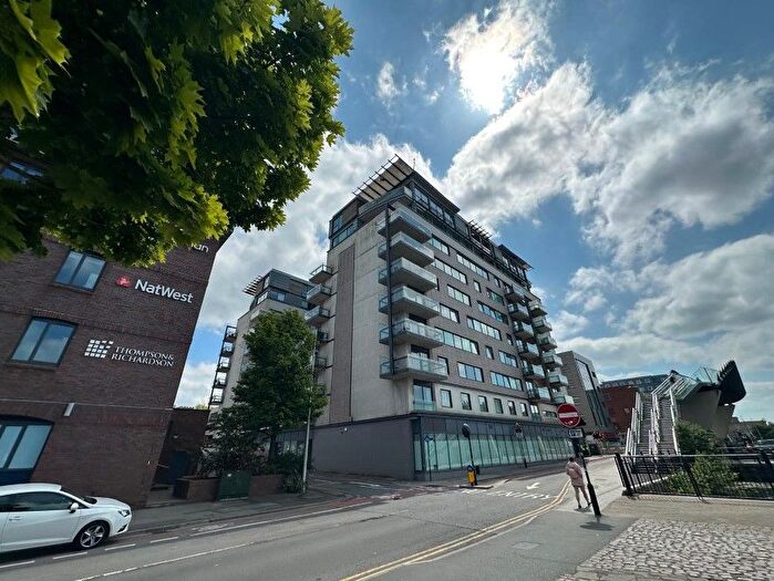 1 Bedroom Flat For Sale In Witham Wharf, Brayford Wharf East, Lincoln, LN5