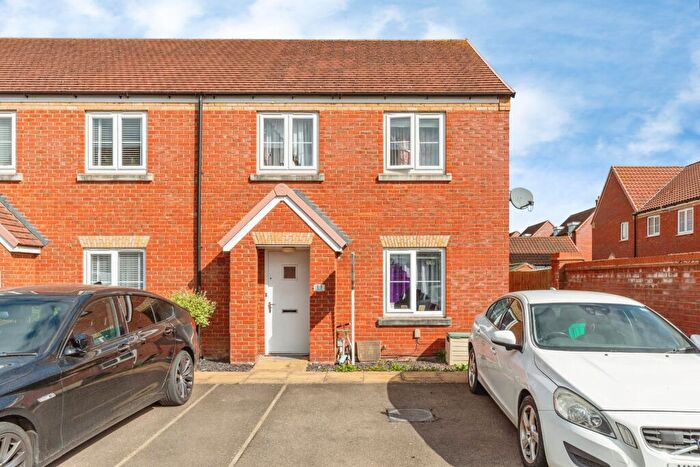 3 Bedroom Terraced House For Sale In Humber Drive, Spalding, PE11