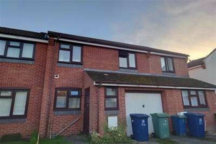 3 Bedroom House To Rent In Bampton Close, Oxford, OX4