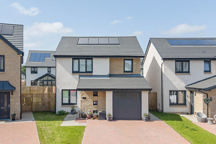 3 Bedroom Detached House For Sale In Orrin Crescent, Crieff, Perth And Kinross, PH7