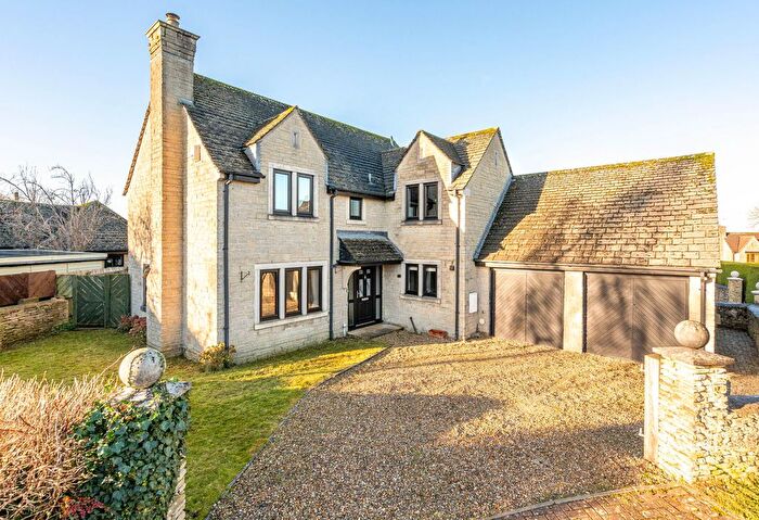 4 Bedroom Detached House For Sale In Belfry Drive, Hullavington, Chippenham, SN14