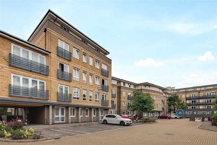 2 Bedroom Flat To Rent In Hereford Road, London, E3