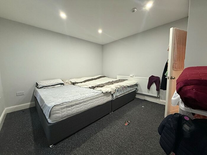 2 Bedroom Flat To Rent In Iffley Road, Oxford, Oxfordshire, OX4