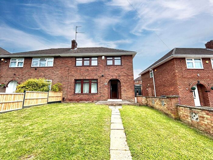 3 Bedroom Semi-Detached House To Rent In Whitley Wood Road, Reading, Berkshire, RG2