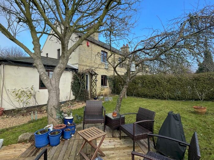 3 Bedroom Cottage For Sale In West Sunderland Farm Cottage, SG18