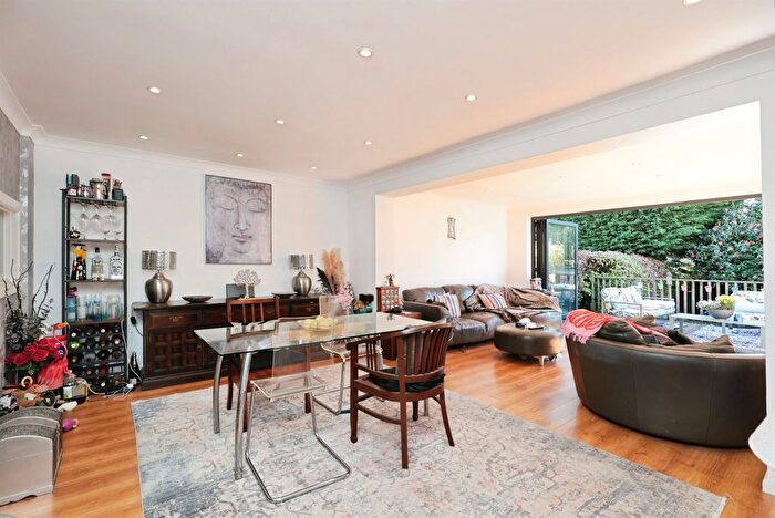 3 Bedroom Terraced House For Sale In Sycamore Road, Croxley Green, Rickmansworth, WD3