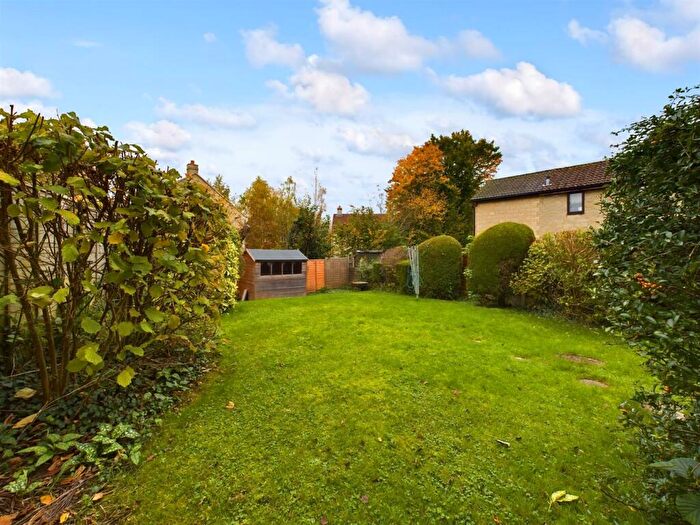 3 Bedroom Semi-Detached House For Sale In Wenhill Heights, Calne, SN11