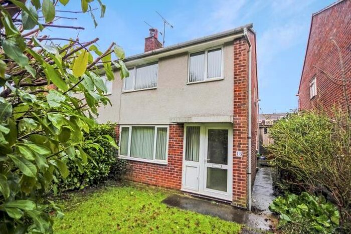 3 Bedroom Semi-Detached House To Rent In Kempton Close, Thornbury, South Gloucestershire, BS35