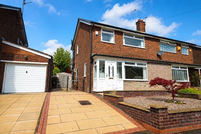 3 Bedroom Semi Detached House For Sale In Cornish Way, Royton, Oldham, Greater Manchester, OL2