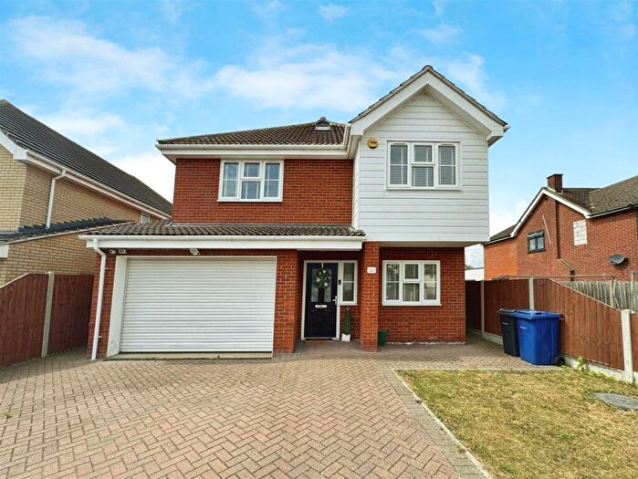 6 Bedroom Detached House To Rent In Sandown Road, Grays, RM16