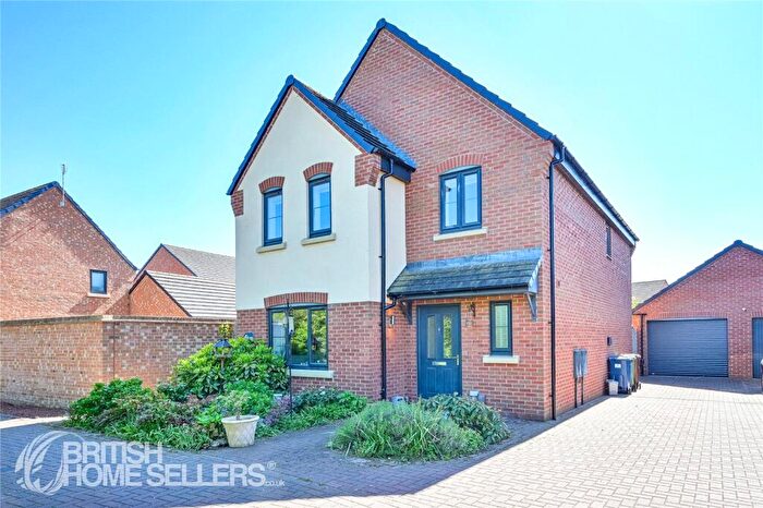 4 Bedroom Detached House For Sale In Oriel View, Stafford, Staffordshire, ST16