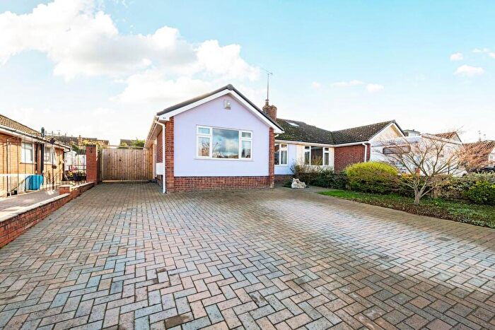 4 Bedroom Semi-Detached Bungalow For Sale In Maunsell Way, Wroughton, Swindon, SN4
