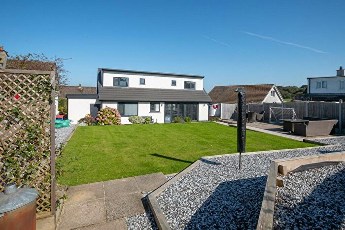 4 Bedroom Detached Bungalow For Sale In Rhianfa, Benllech, Tyn-Y-Gongl, LL74