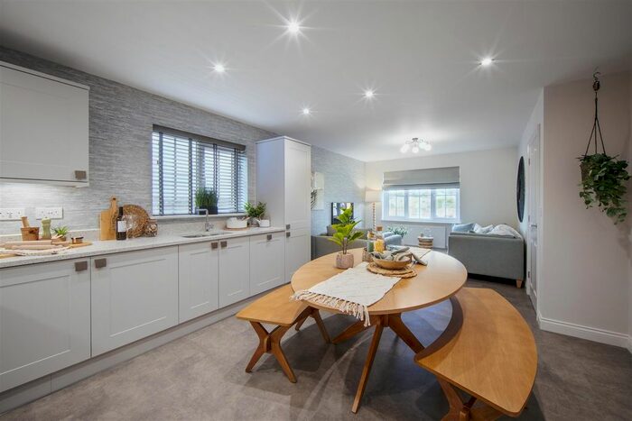 4 Bedroom Detached House For Sale In Meadow View, Worsthorne, BB10