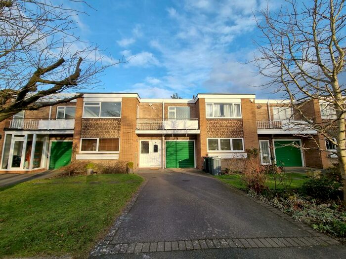 3 Bedroom House To Rent In Fugelmere Close, Birmingham, B17