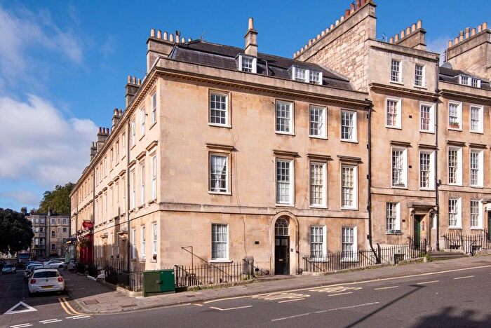 2 Bedroom Flat For Sale In Oxford Row, Bath, BA1
