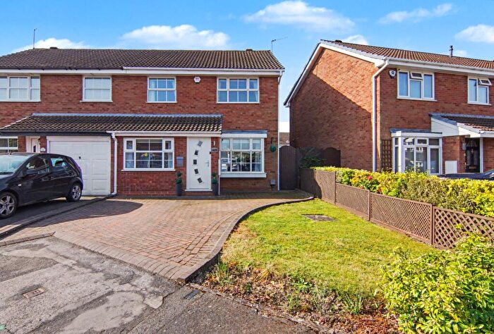 3 Bedroom Semi Detached House For Sale In Appledore Drive, Coventry, CV5