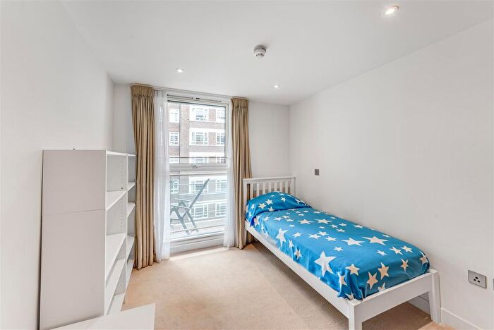 3 Bedroom Flat To Rent In Neville House, Page Street, Westminster, London, SW1P