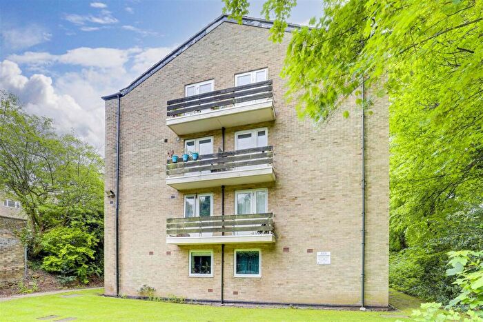 2 Bedroom Flat For Sale In Redcliffe Road, Mapperley Park, Nottinghamshire, NG3