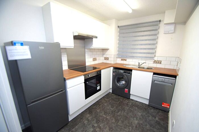 1 Bedroom Flat To Rent In Balmoral Road, Watford, WD24