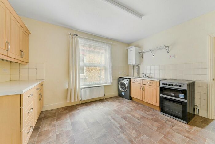 1 Bedroom Flat To Rent In Credenhill Street, London, SW16