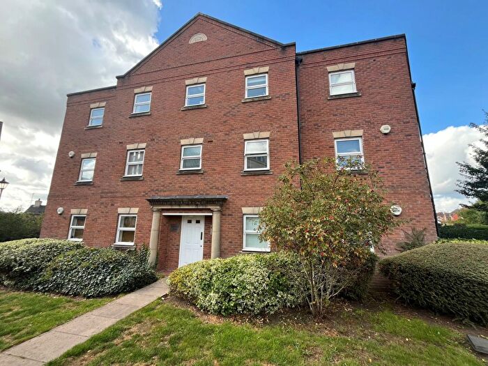 2 Bedroom Flat To Rent In Rumbush Lane, Shirley, Solihull, West Midlands, B90