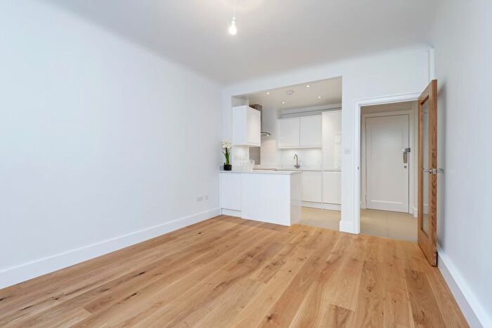 1 Bedroom Flat To Rent In Grove End Gardens, Grove End Road, St John's Wood, London, NW8