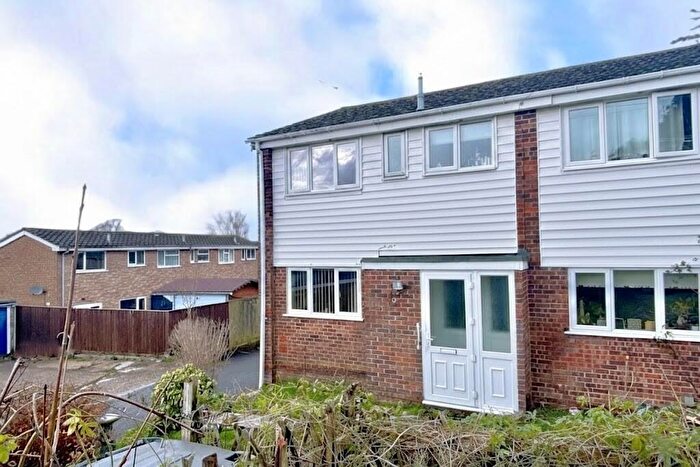 3 Bedroom End Of Terrace House For Sale In Ribble Close, Chandler's Ford, Eastleigh, SO53