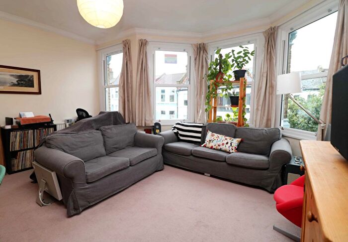2 Bedroom Flat To Rent In Seymour Road, London, N8