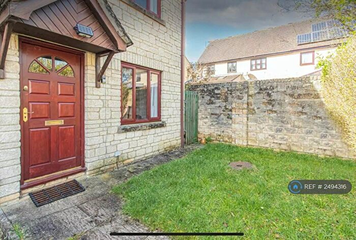 2 Bedroom End Of Terrace House To Rent In Hanstone Close, Cirencester, GL7
