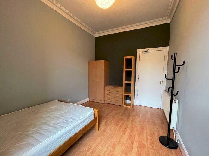 3 Bedroom Flat To Rent In Caird Drive, Dowanhill, Glasgow, G11
