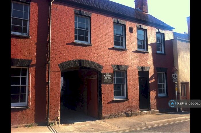 3 Bedroom Terraced House To Rent In Benedict Street, Glastonbury, BA6