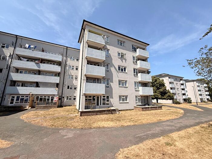 1 Bedroom Flat For Sale In Wharncliffe Road, SO19
