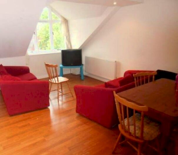 4 Bedroom Apartment To Rent In Chapel Court, Lenton, Nottingham, Nottinghamshire, NG7